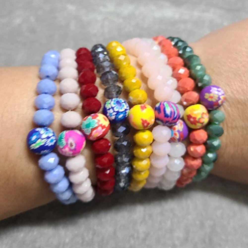 Bracelet Beaded Crystal Faceted Beads and Polymer Flower Clay